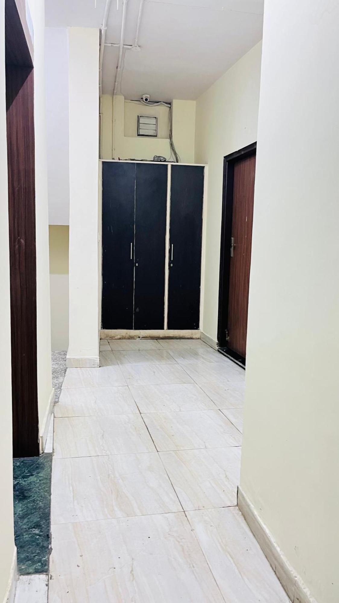 Dev Palace And - Near Igi Aiport *
